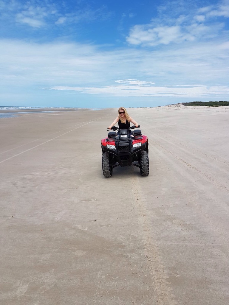 Quad am Strand